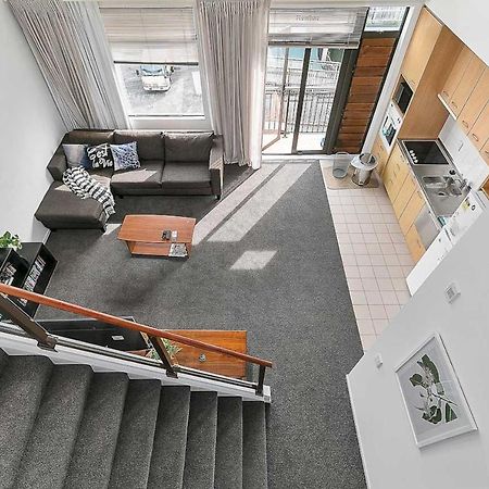 Roomy High-Ceiling Loft Apartment - Free Parking! أوكلاند المظهر الخارجي الصورة