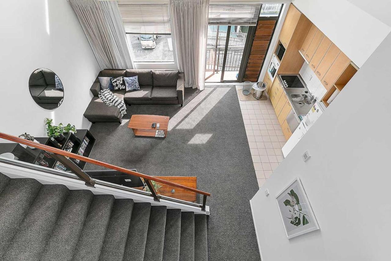 Roomy High-Ceiling Loft Apartment - Free Parking! أوكلاند المظهر الخارجي الصورة